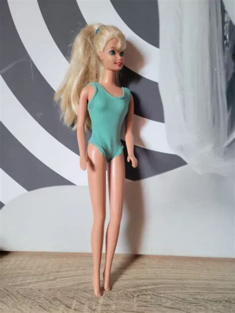 ANCIENNE POUPÉE MANNEQUIN Barbie Maillot De Bain Malaysia 1966 Mattel