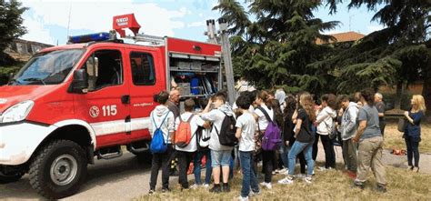 Prova Di Evacuazione Con I Vigili Del Fuoco Alla Scuola Media Di Cerano