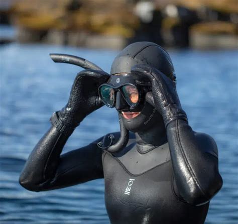 Fourth Element Unveils New RF2 Freediving Wetsuit DeeperBlue