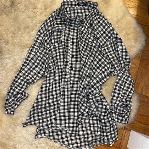 Missguided Women S Black And White Shirt Depop