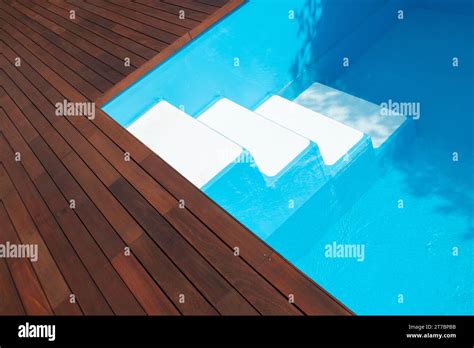 Swimming Pool Stairs And Ipe Decking Edge Inground Pool Steps Access