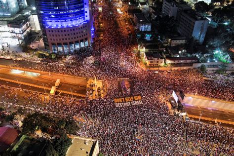 Protesti ušli u 21 nedelju Desetine hiljada Izraelaca ponovo na ulicama