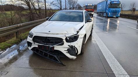 Feuerwehr Werl rückt zu Unfall auf Autobahn 44 aus