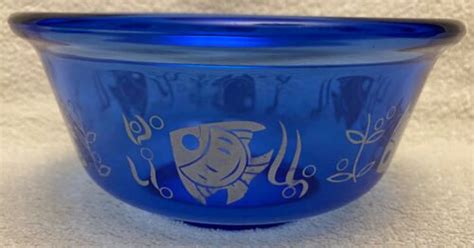 Vintage Hazel Atlas Cobalt Blue Glass Sportsman Angel Fish Ice Bowl