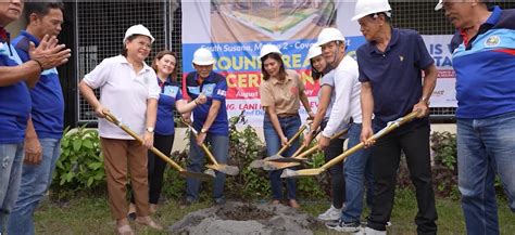 Ceremonial Groundbreaking Ng Covered Court Sa South Susana Molino