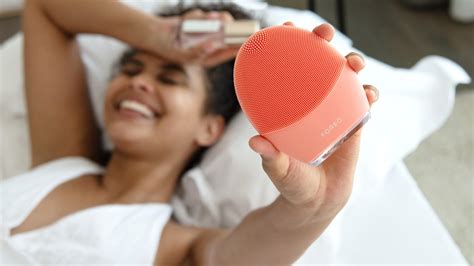 Probamos Luna El Nuevo Dispositivo De Foreo Con La Silicona M S