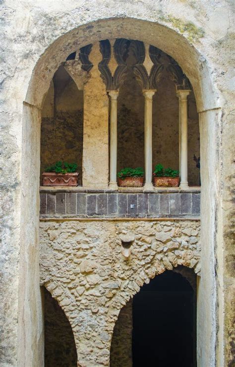 Vistas Al Bonito Interior De Villa Rufollo En La Ciudad Italiana De