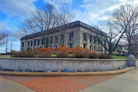 Illinois Supreme Court Upholds Abolition Of Cash Bail Pioneering