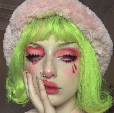 Eve Frsr On Ig Clown Makeup Cute Clown Makeup Edgy Makeup