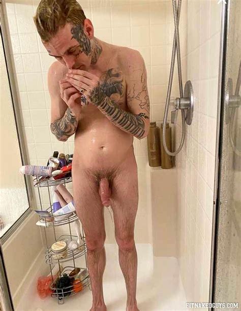 Rapper Aaron Carter Gets Naked Sharing His Cock Fit Naked Guys