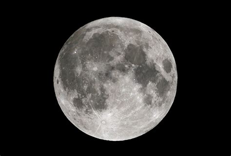 Shoot the Moon: How to Take Lunar Photos Through a Telescope | Space