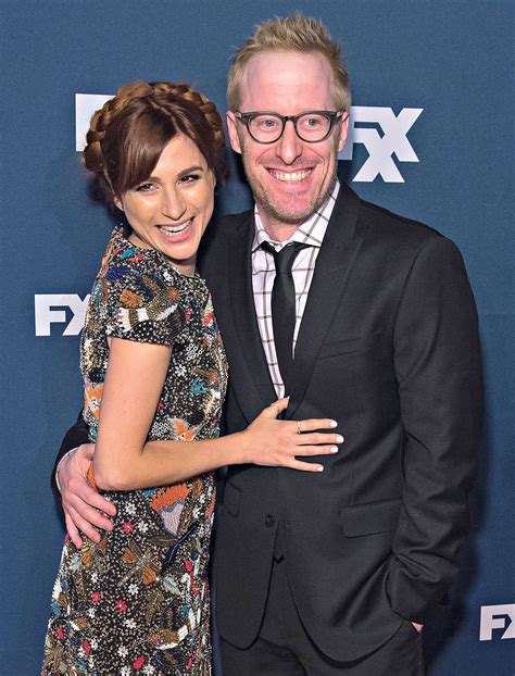 The Hilarious Thing You Re The Worst S Aya Cash Does During Sex Scenes With Chris Geere Might