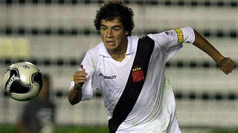 Philippe Coutinho Canta M Sica Da Torcida Do Vasco Em Festa Assista