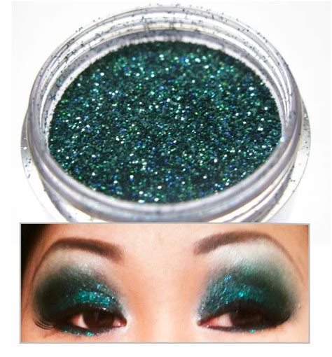 One Of My Favorite Mac Glitter Pigments The Glitter Is So Pretty