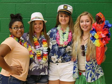 How To Dress Up For Beach Day At School School Walls