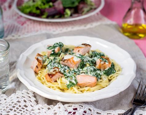 Linguini au saumon et aux épinards une délicieuse recette de printemps