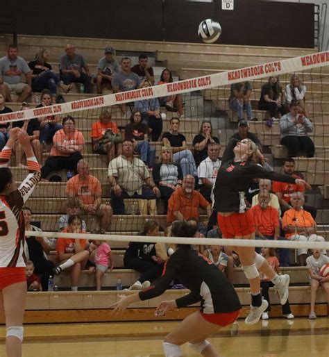 Meadowbrook Volleyball Opens New Season With Sweep Over Heath