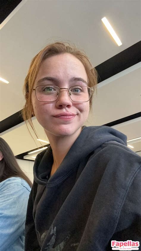 Emma Brooks Aka Emmabrooks Nude Leaks Fapellas