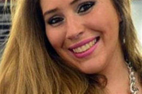 Curvy Comedian Wins Best Bikini Body Competition After Cruel Trolls