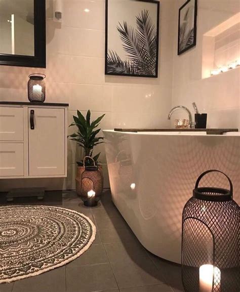 Salle de bain noire et blanche 16 idées pour vous inspirer