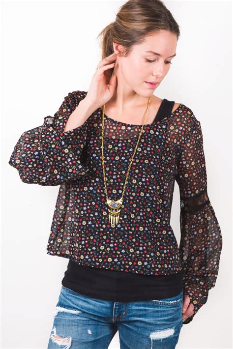 Earthbound Trading Company Crop Peasant Blouse Just Purchased This