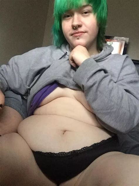 Sleepy Half Naked Cuddles In The Morning Are My Favoritee Nudes BBW Chubby NUDE PICS ORG