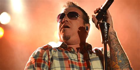 Smash Mouth Frontman Steve Harwell Dies At 56 Pitchfork