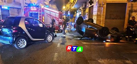 Incidente Stradale A Piazza San Francesco A Salerno Due Feriti In Un