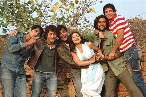 Rang De Basanti Stars Have Emotional Masti On Pathshala Song