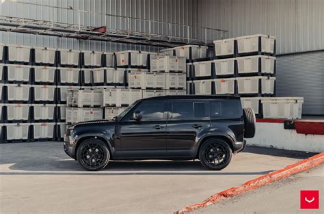 LAND ROVER DEFENDER - HYBRID FORGED SERIES: HFX-1 (5-LUG) - Vossen Wheels