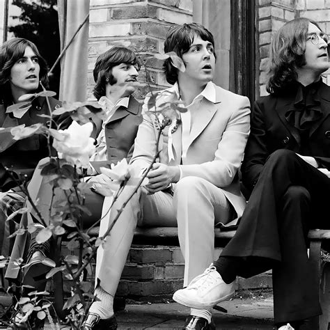 Les Beatles Surprennent Leurs Fans Avec Un Nouveau Single Now And Then