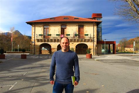 EH Bildu gana las elecciones en Abadiño con Navarro y el PSE EE como