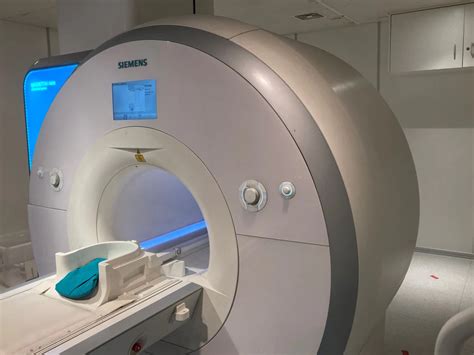 Mobile Siemens Magnetom Aera 1 5t Mri Medco Blue