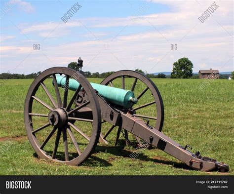 Civil War Cannon House Image & Photo (Free Trial) | Bigstock