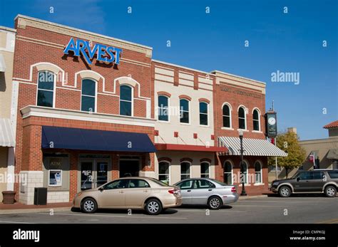 Arvest Bank On The Town Square In Bentonville Arkansas Stock Photo Alamy