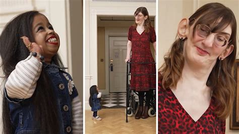 world s tallest woman meets world s smallest woman for girls day out