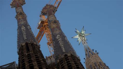 La Estrella De La Sagrada Fam Lia Ya Ilumina Barcelona Informaci N