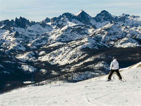 Cheap Ski Resorts and How to Save on a Ski Vacation