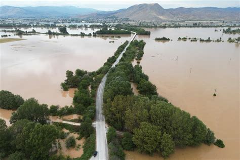 Yunanistan Da Sel Felaketi Hayat N Kaybedenlerin Say S Ya Y Kseldi