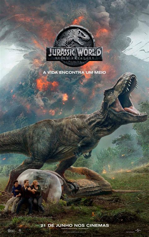 Jurassic World Reino Ameaçado Confira O Novo Trailer Assustador Cartazes E Um Divertido