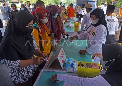 OPERASI PASAR MINYAK GORENG JELANG PUASA ANTARA Foto