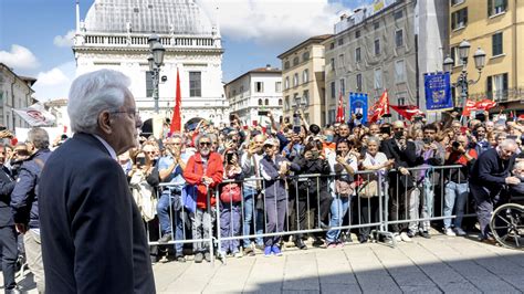 Brescia Sergio Mattarella Arriva In Piazza Loggia In Occasione Del