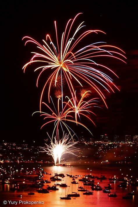 20 Breathtaking Fireworks To Get You Into The New Years Spirit