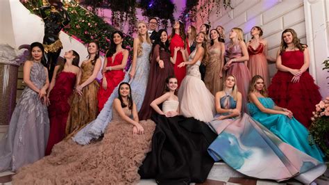 Le Bal des Débutantes 2019 au Shangri La à Paris Vogue France