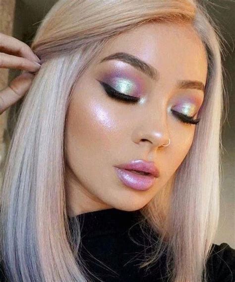 Stunning 40 Silver Eye Makeup Looks You Need To Try Eyemakeuptutorial Makeupideas Silver