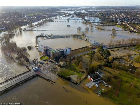 UK weather: Drone photos show devastating impact of floods in Worcestershire - ReadSector