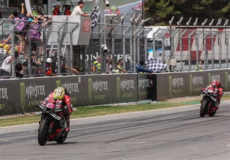 MotoGP en Catalunya Carrera La victoria de Aleix Espargaró lo mete