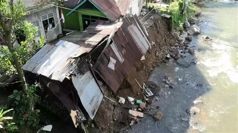 Rumah Di Wonosobo Terdampak Banjir Bandang Dan Longsor