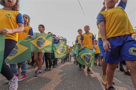 Alunos da rede municipal celebram os 200 anos da Independência em