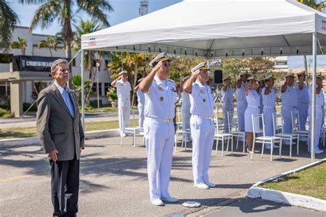 Comando da Força Aeronaval realiza homenagem aos militares falecidos em